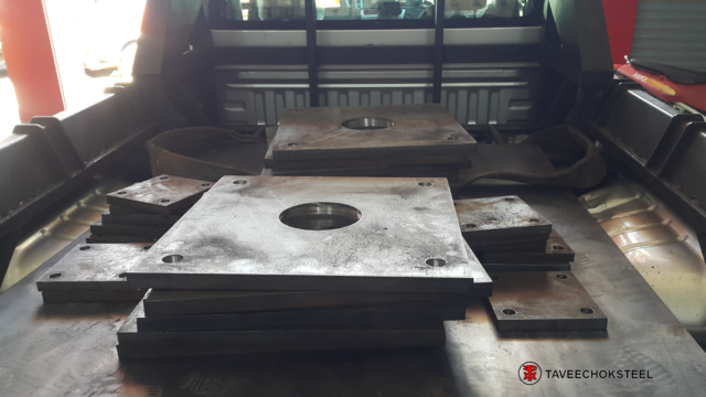 SteelPlate002_480x850px_WithLogo